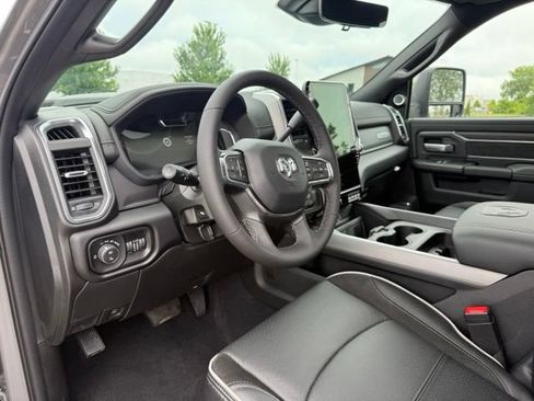 New 2026 RAM 3500 Laramie AWD/4WD image 29