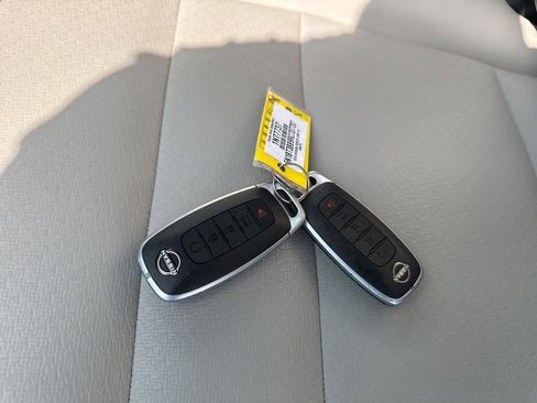 Used 2024 Nissan Rogue SV w/ SV Premium Package AWD/4WD image 36