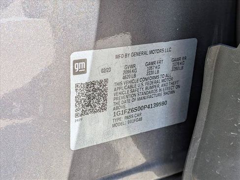 Used 2023 Chevrolet Bolt EUV Premier FWD image 22