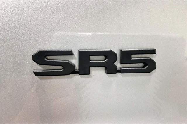 Certified 2025 Toyota 4Runner SR5 AWD/4WD image 9