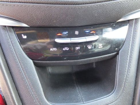 Used 2020 Cadillac XT5 Premium Luxury image 12