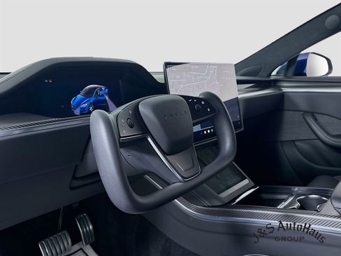 Used 2021 Tesla Model S Plaid image 9