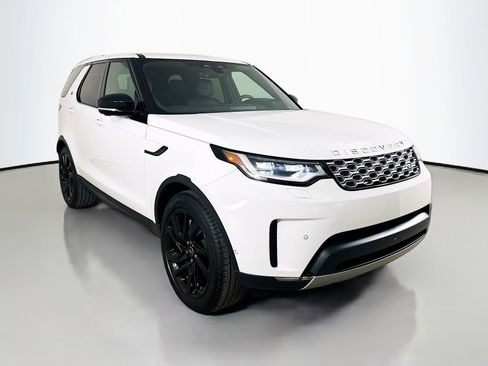 Used 2025 Land Rover Discovery S AWD/4WD image 3