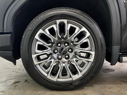 Used 2024 GMC Sierra 1500 Denali Ultimate AWD/4WD image 15