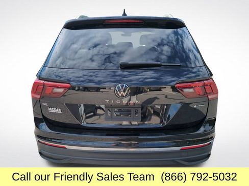Used 2024 Volkswagen Tiguan SE AWD/4WD image 5