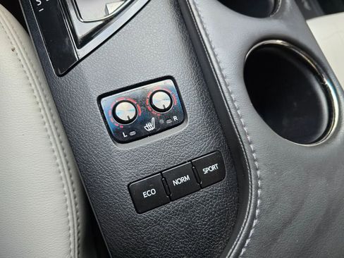 Used 2016 Toyota Avalon Touring image 30