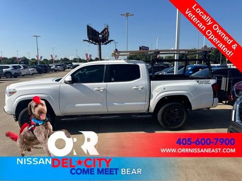 Used 2020 Toyota Tacoma SR AWD/4WD image 3