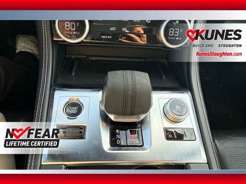 Used 2024 Jaguar F-PACE R-Dynamic S image 44