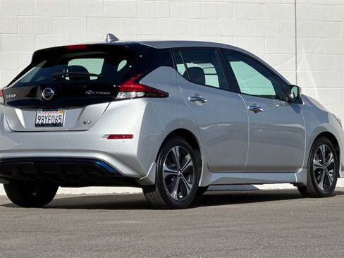 Used 2020 Nissan Leaf SV w/ SV Technology Package image 7