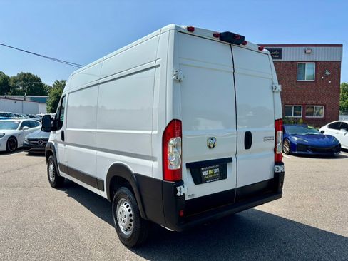 Used 2025 RAM ProMaster 2500 w/ Convenience Group FWD image 7