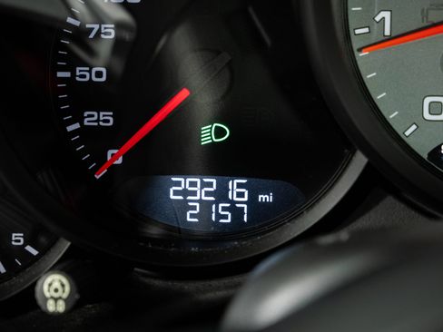 Used 2017 Porsche 911 Carrera 4S AWD/4WD image 10