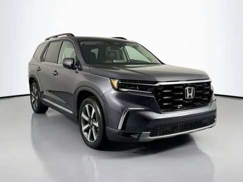 Certified 2023 Honda Pilot Elite image 3