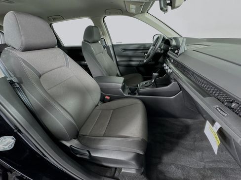Used 2024 Honda CR-V LX image 25