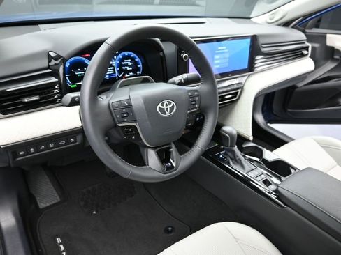 Certified 2025 Toyota Camry XLE image 9