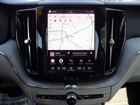 Used 2025 Volvo XC60 B5 Plus w/ Protection Package Premier image 21