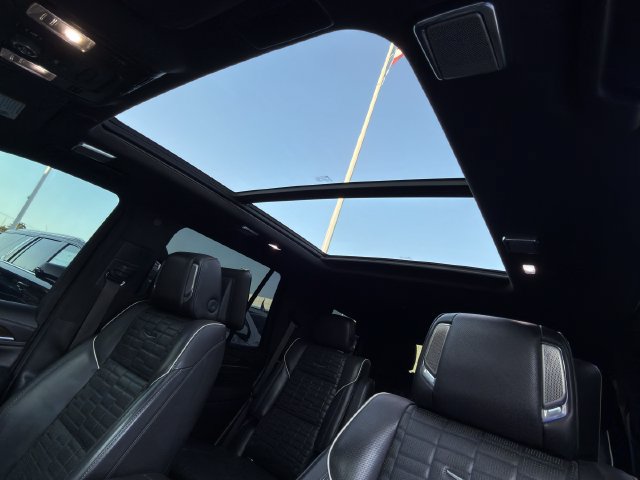 Certified 2021 Cadillac Escalade Sport Platinum w/ LPO, ONYX Package RWD image 34