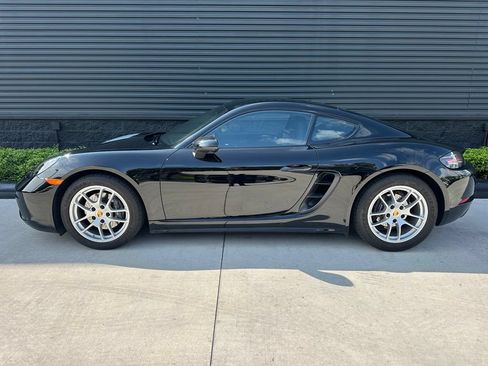Certified 2025 Porsche 718 Cayman RWD image 2