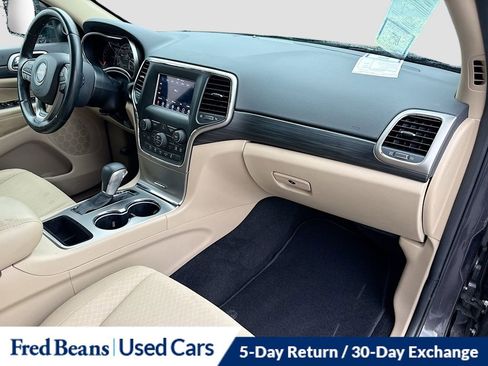 Used 2021 Jeep Grand Cherokee Laredo AWD/4WD image 38