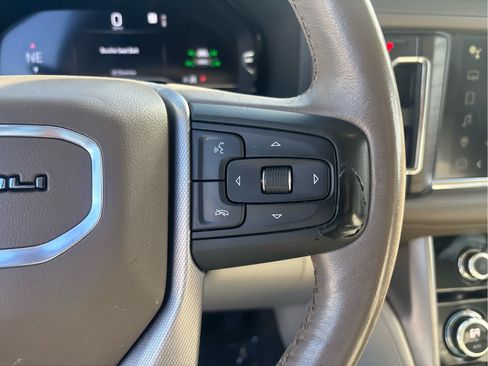 Used 2023 GMC Yukon Denali AWD/4WD image 20