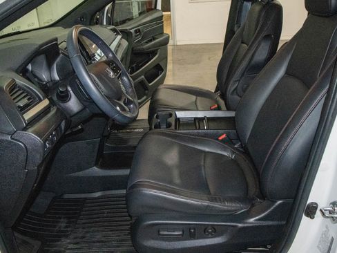 Used 2023 Honda Odyssey Sport image 7