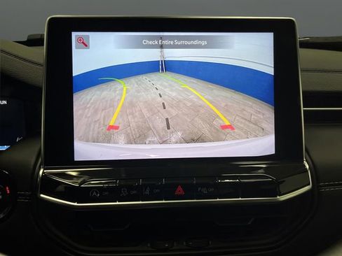 Used 2024 Jeep Compass Limited w/ High Altitude Package image 11