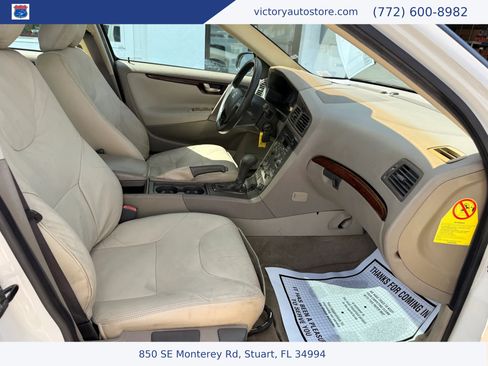 Used 2001 Volvo V70 2.4 FWD image 9