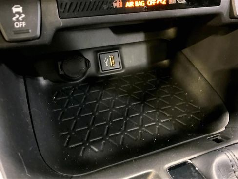 Used 2023 Toyota RAV4 LE image 33