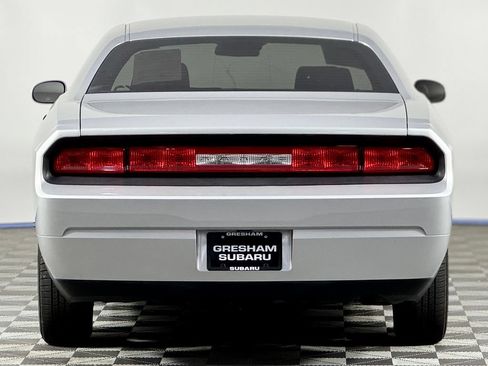 Used 2010 Dodge Challenger SE RWD image 5