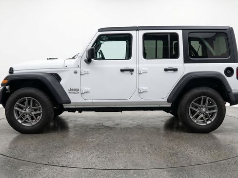 Used 2025 Jeep Wrangler Sport S image 3