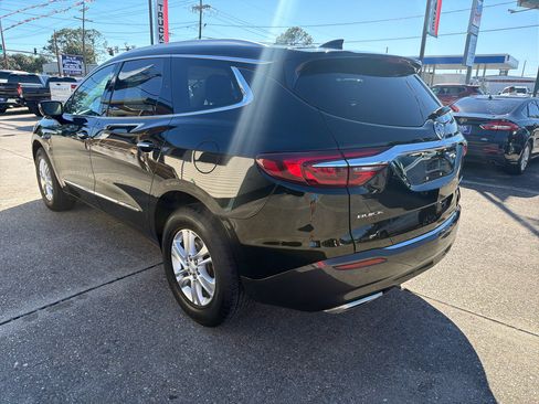 Used 2018 Buick Enclave Essence image 5