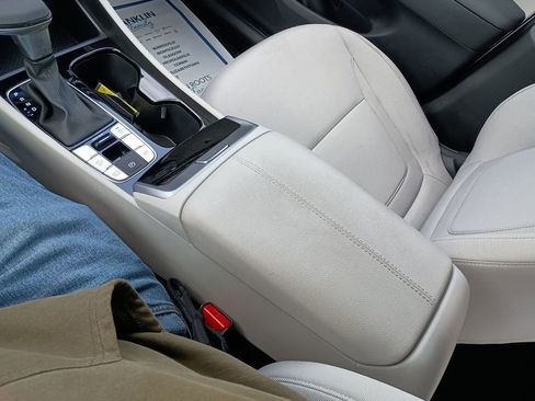 Used 2025 Hyundai Tucson SE image 27