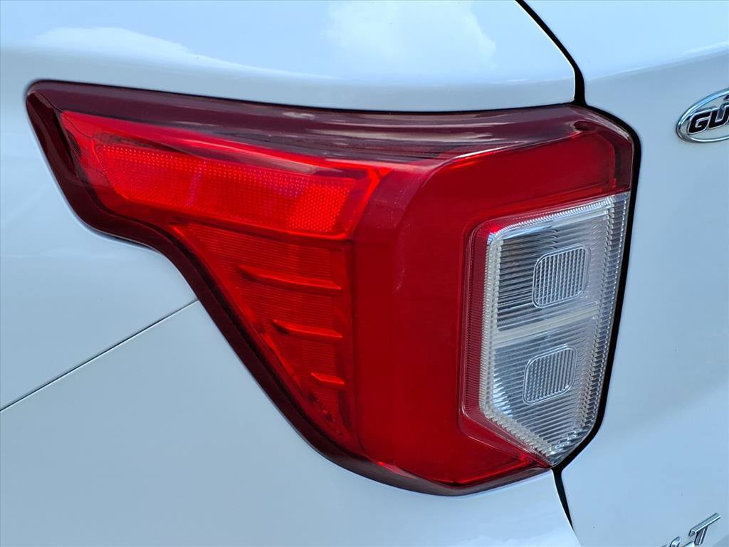 Used 2024 Ford Explorer XLT w/ Equipment Group 202A RWD image 12