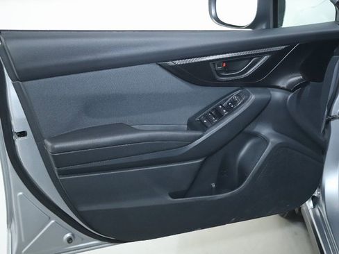 Used 2019 Subaru Crosstrek 2.0i Premium image 15