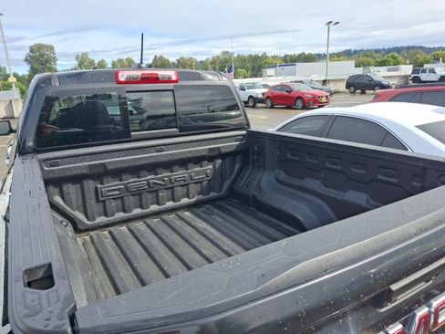 Used 2024 GMC Canyon Denali AWD/4WD image 9