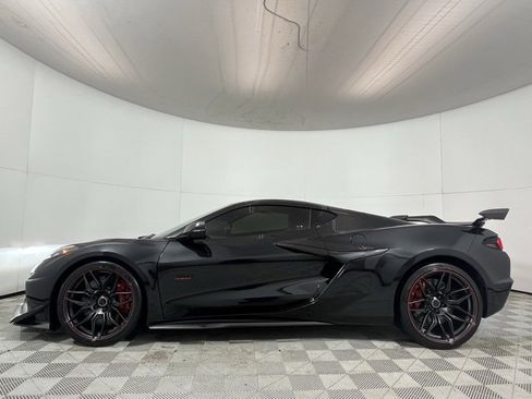 Used 2023 Chevrolet Corvette Z06 w/ Z07 Performance Package image 4