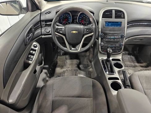 Used 2014 Chevrolet Malibu LS FWD image 4