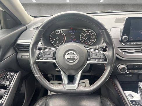 Used 2023 Nissan Altima 2.5 SR FWD image 25