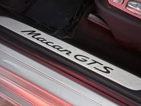 Used 2017 Porsche Macan GTS AWD/4WD image 19