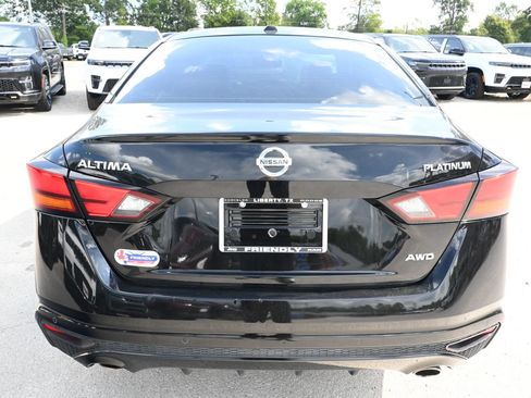Used 2021 Nissan Altima 2.5 Platinum AWD/4WD image 3
