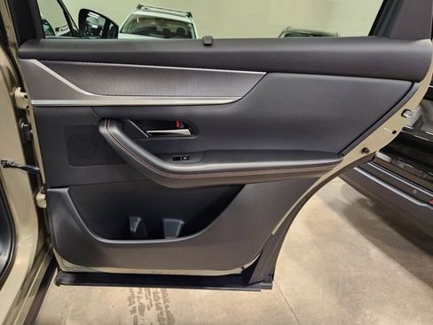 Certified 2025 MAZDA CX-70 Plug-In Hybrid w/ Premium Pkg image 31