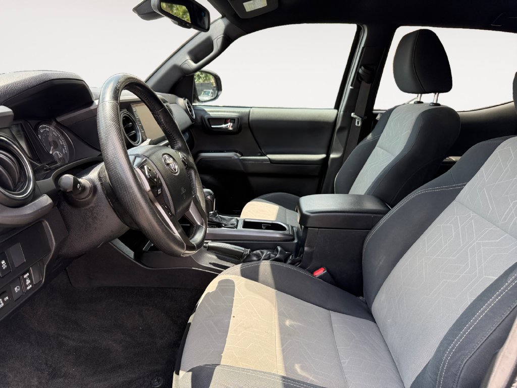 Certified 2023 Toyota Tacoma TRD Sport AWD/4WD image 9