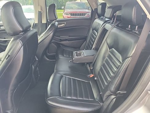 Used 2024 Ford Edge SEL AWD/4WD image 12