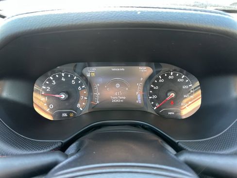 Used 2022 Jeep Compass Trailhawk w/ Trailhawk Convenience Group AWD/4WD image 15