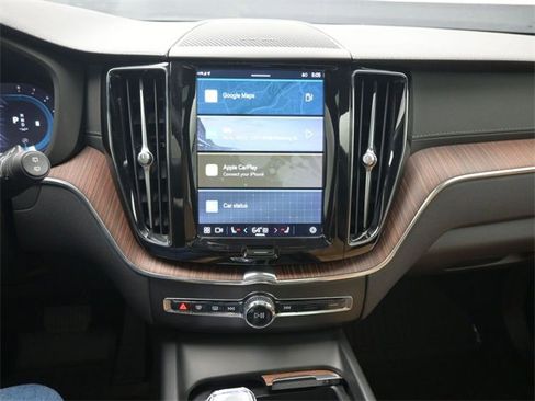 Used 2023 Volvo XC60 B5 Ultimate w/ Protection Package Premier image 13