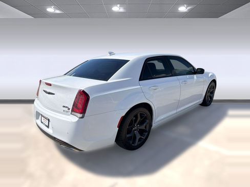 Used 2021 Chrysler 300 S RWD image 8