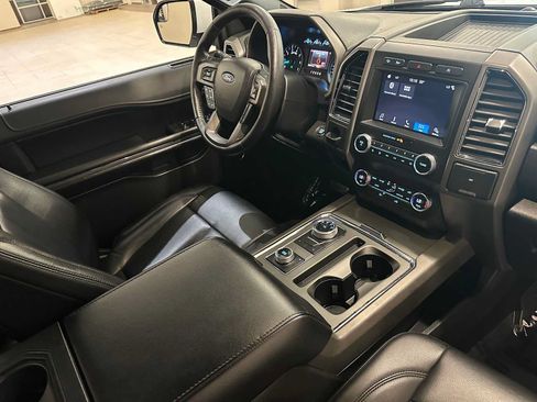 Used 2019 Ford Expedition XLT w/ Equipment Group 201A AWD/4WD image 28