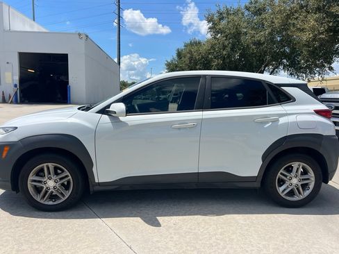 Used 2019 Hyundai Kona SE FWD image 2