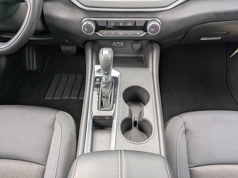 Certified 2025 Nissan Altima 2.5 S FWD image 19