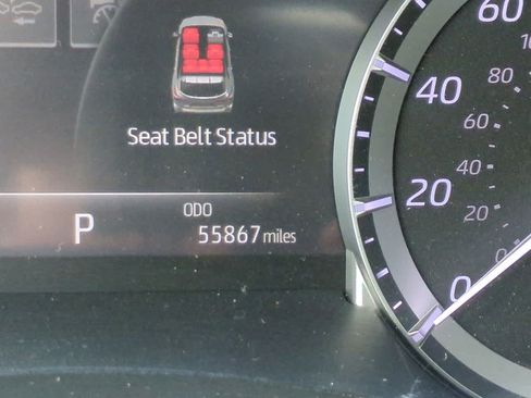 Used 2023 Toyota Highlander XLE FWD image 27