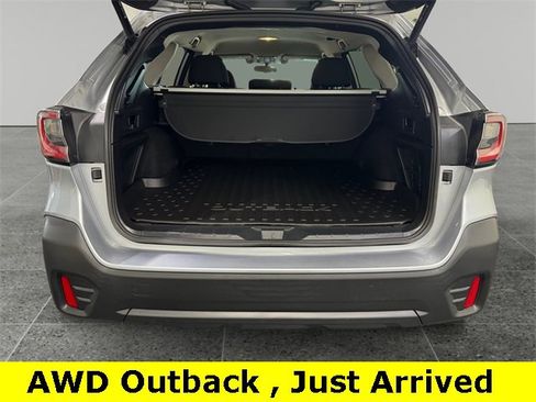 Used 2022 Subaru Outback Premium image 15